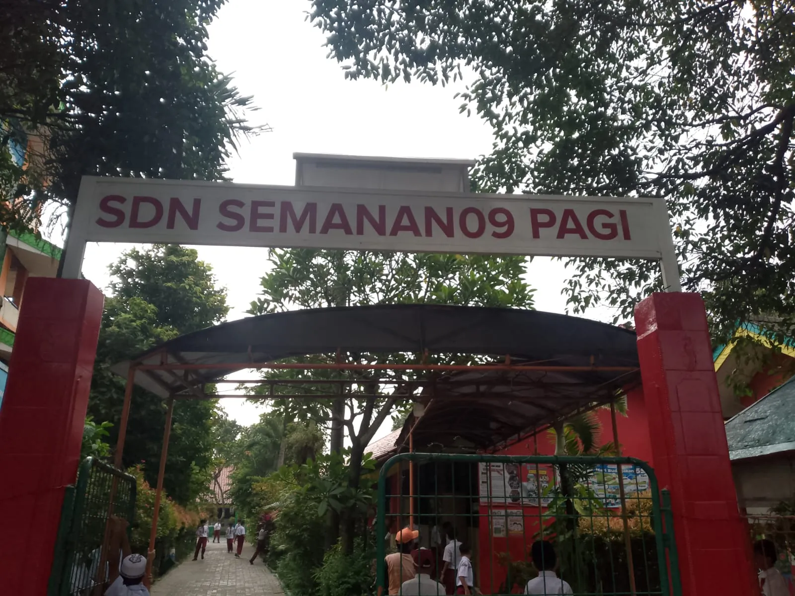 Layanan Publik